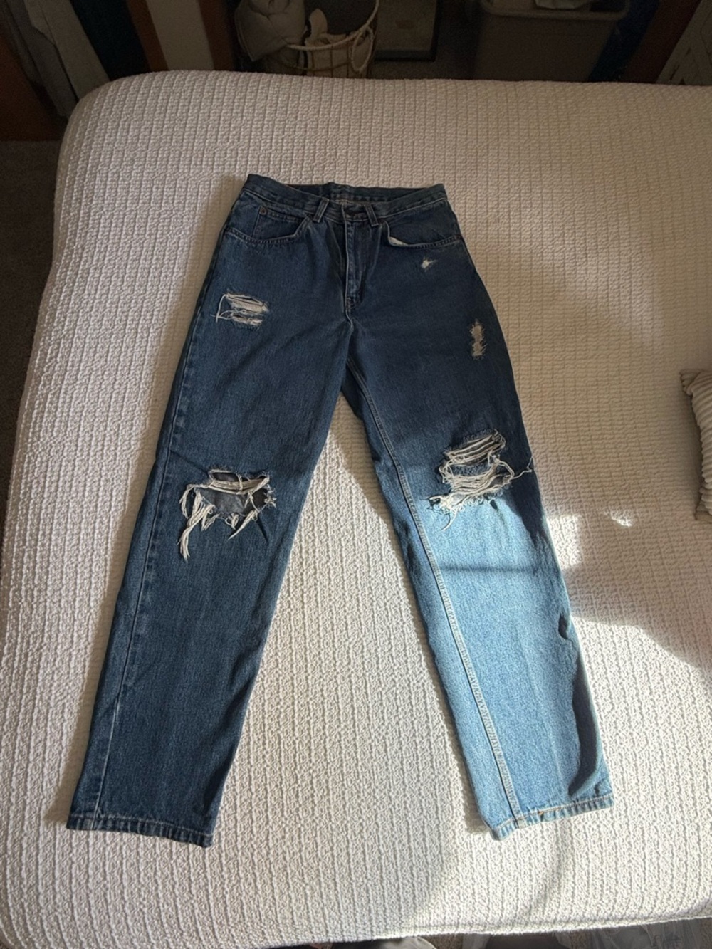 Levi's Distressed Blue Ripped mid-rise Jeans